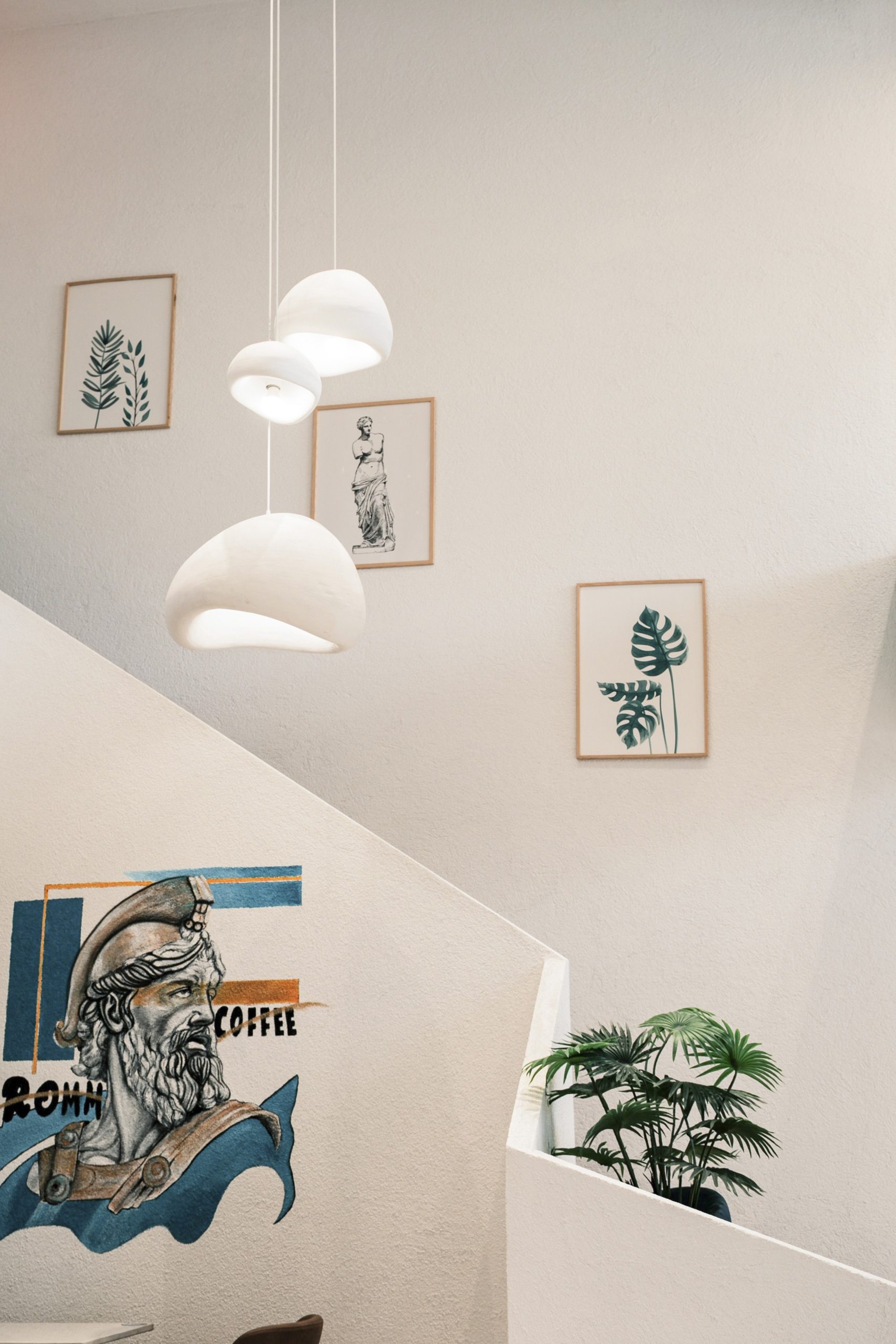 Intérieur aux murs peints avec finition bicolore